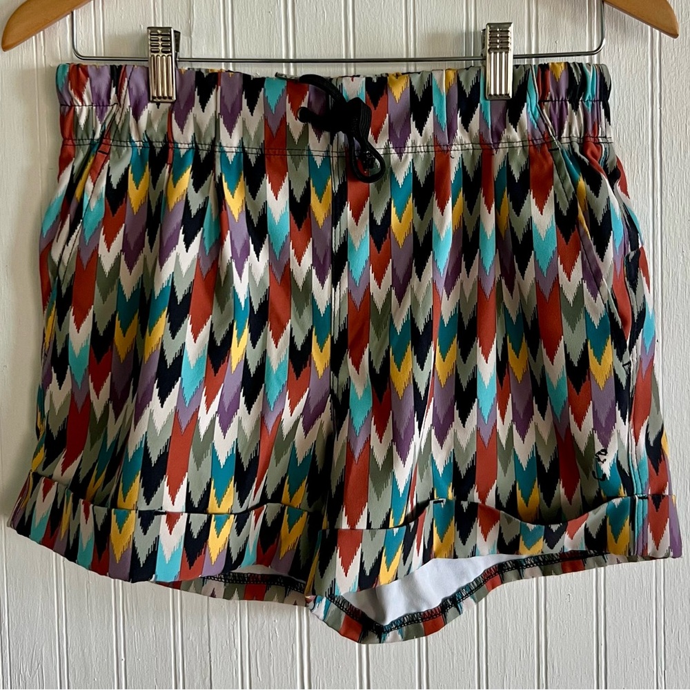 Multicolor Chevron-Print Elastic Waist Women’s Shorts